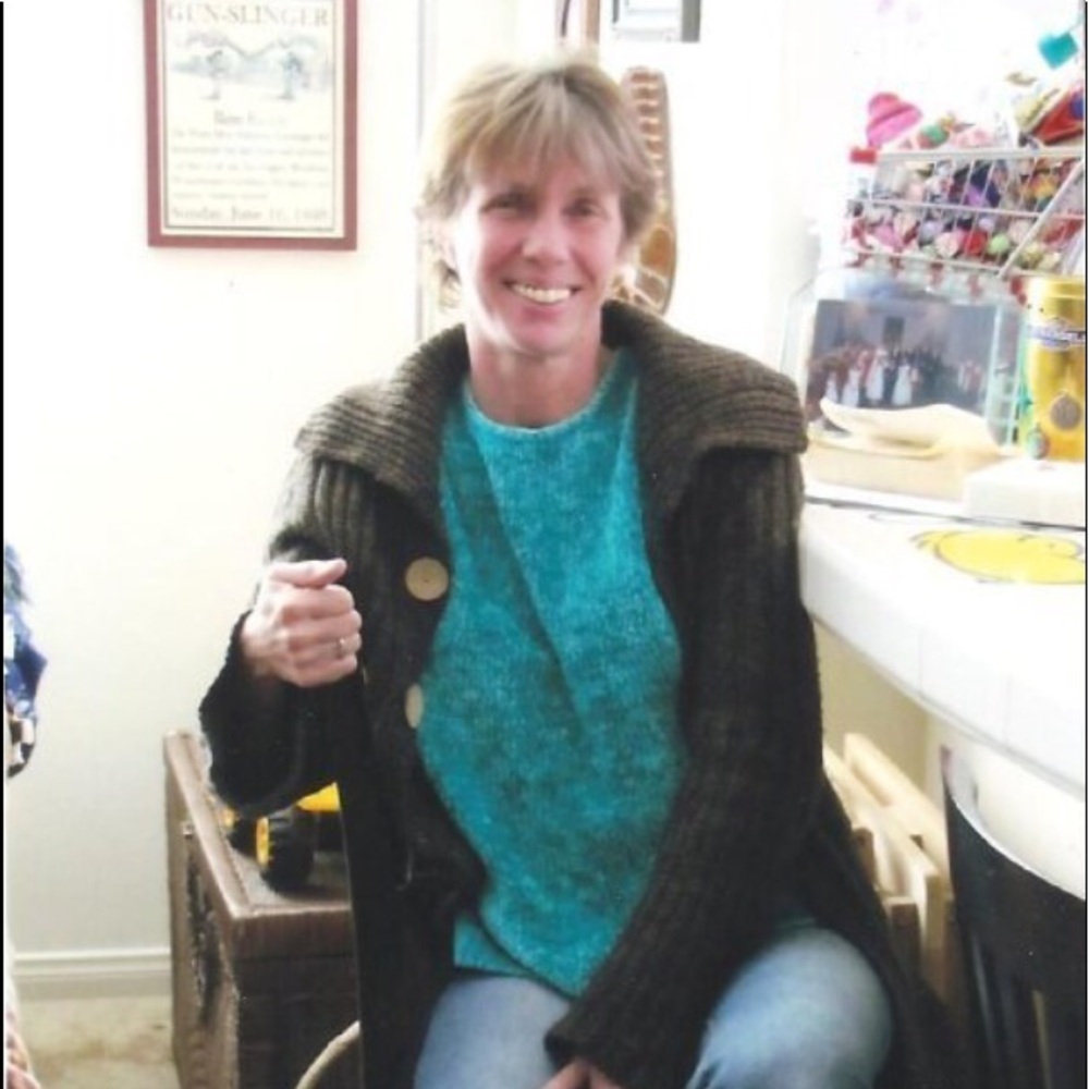 Meet your Posher, Debbie